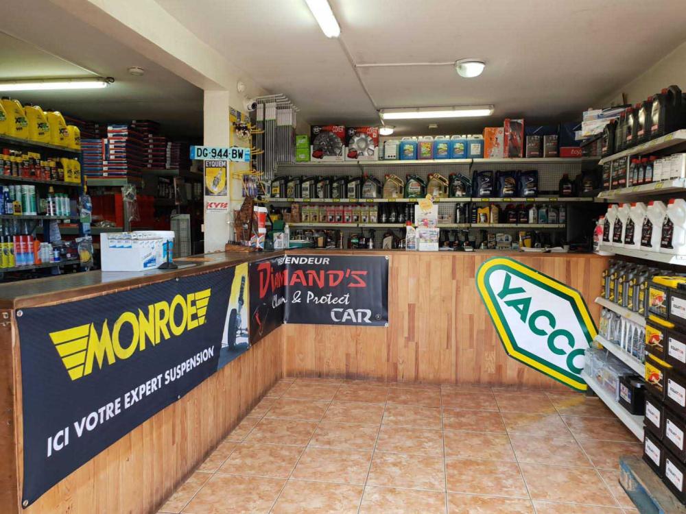 Vente de pièces auto aux Trois-Bassins